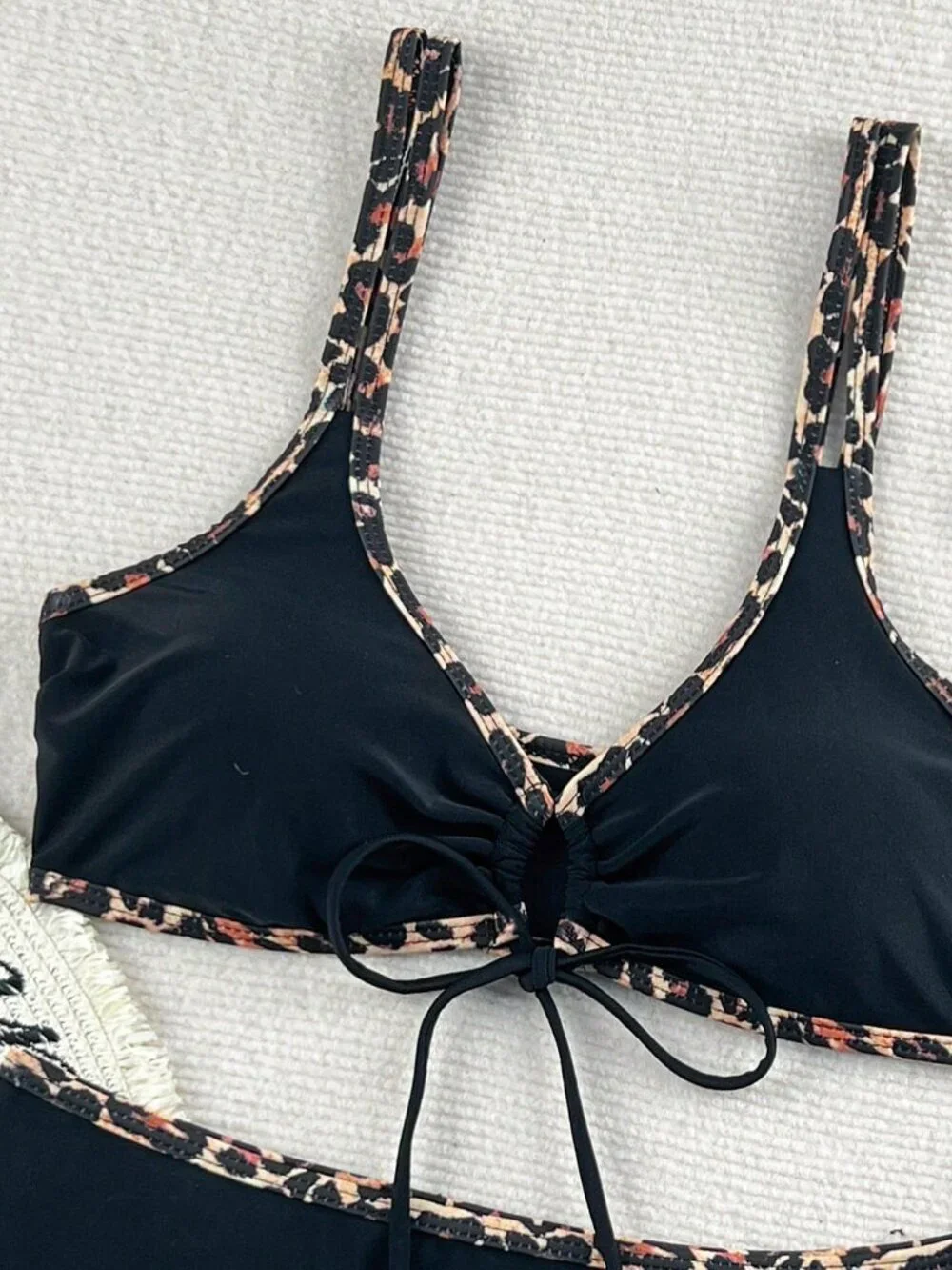 Multicolor Casual Women's leopard Print Trim Halter Front Tie Bikini Set